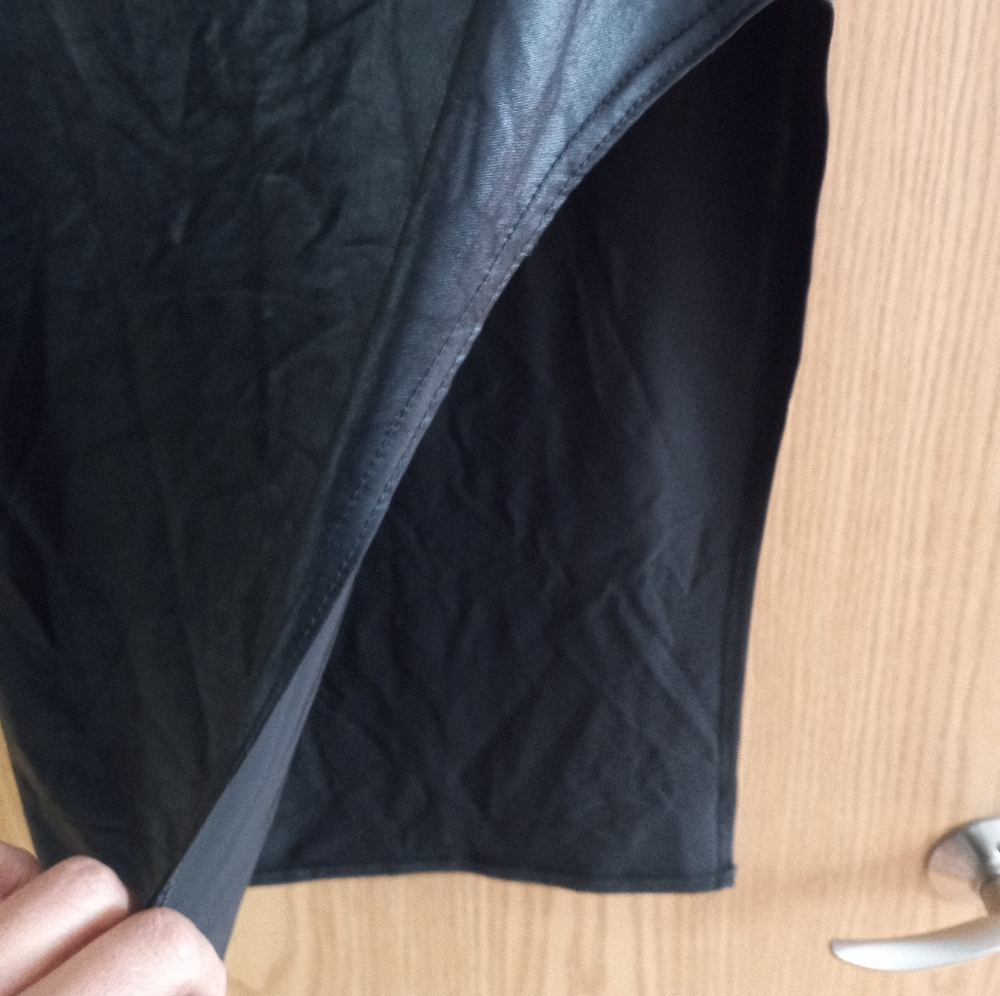 Nwt pretty little things fake leather skirt - Picture 3 of 4
